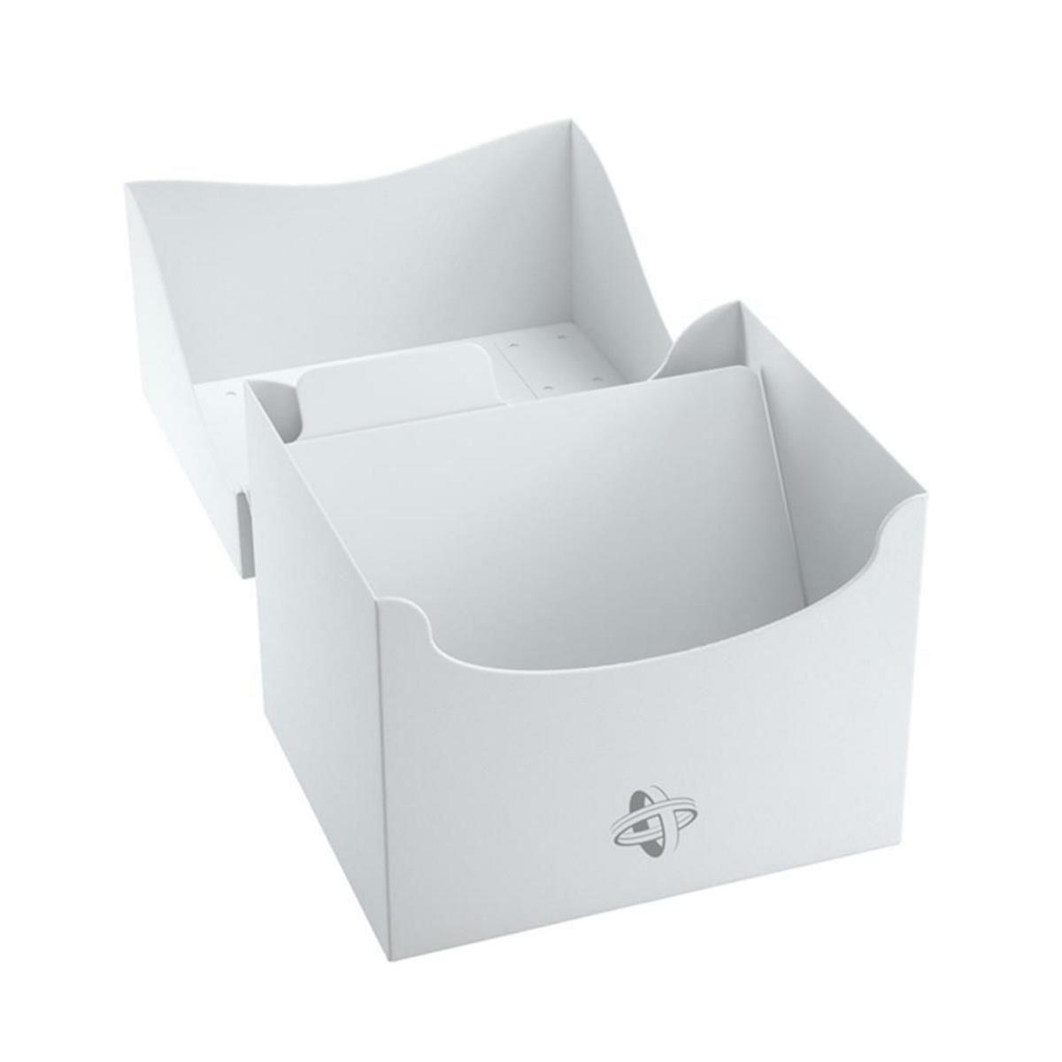 Una caja de almacenamiento abierta blanca con un divisor interior y un logotipo sobre fondo blanco.