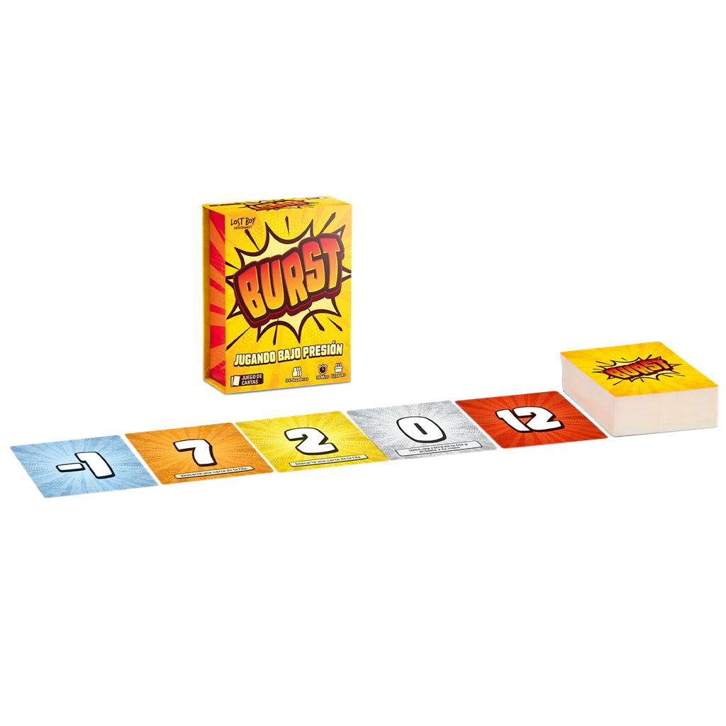 El juego de cartas Burst muestra una caja amarilla, un mazo de cartas y cinco cartas dispuestas en el suelo blanco.