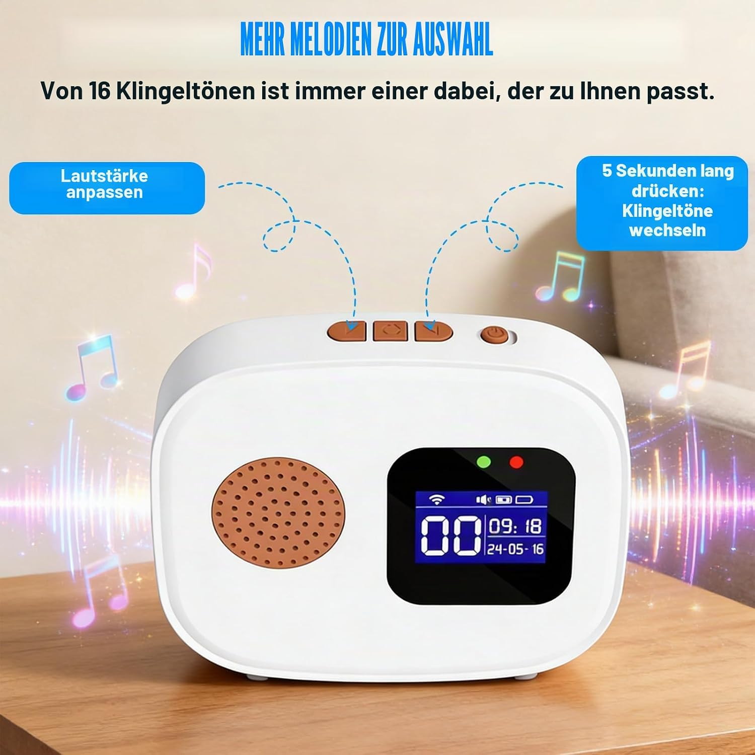 Weißes elektronisches Gerät mit runden Lautsprecher und Display auf einem Holztisch, mit Text und Symbolen.