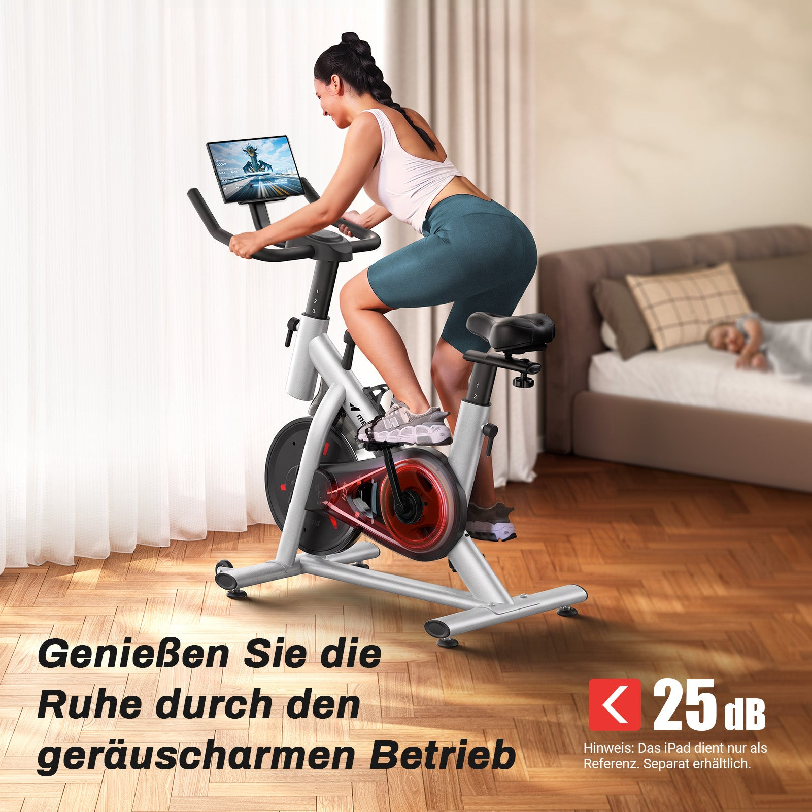 Frau trainiert zu Hause auf einem leisen silbernen Heimtrainer im Schlafzimmer.