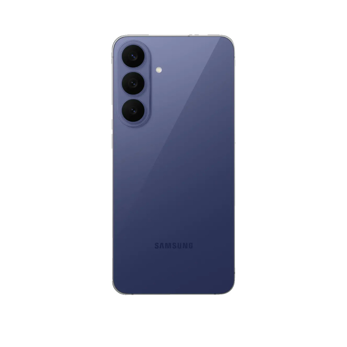Parte trasera de un smartphone Samsung morado con triple cámara vertical y flash.