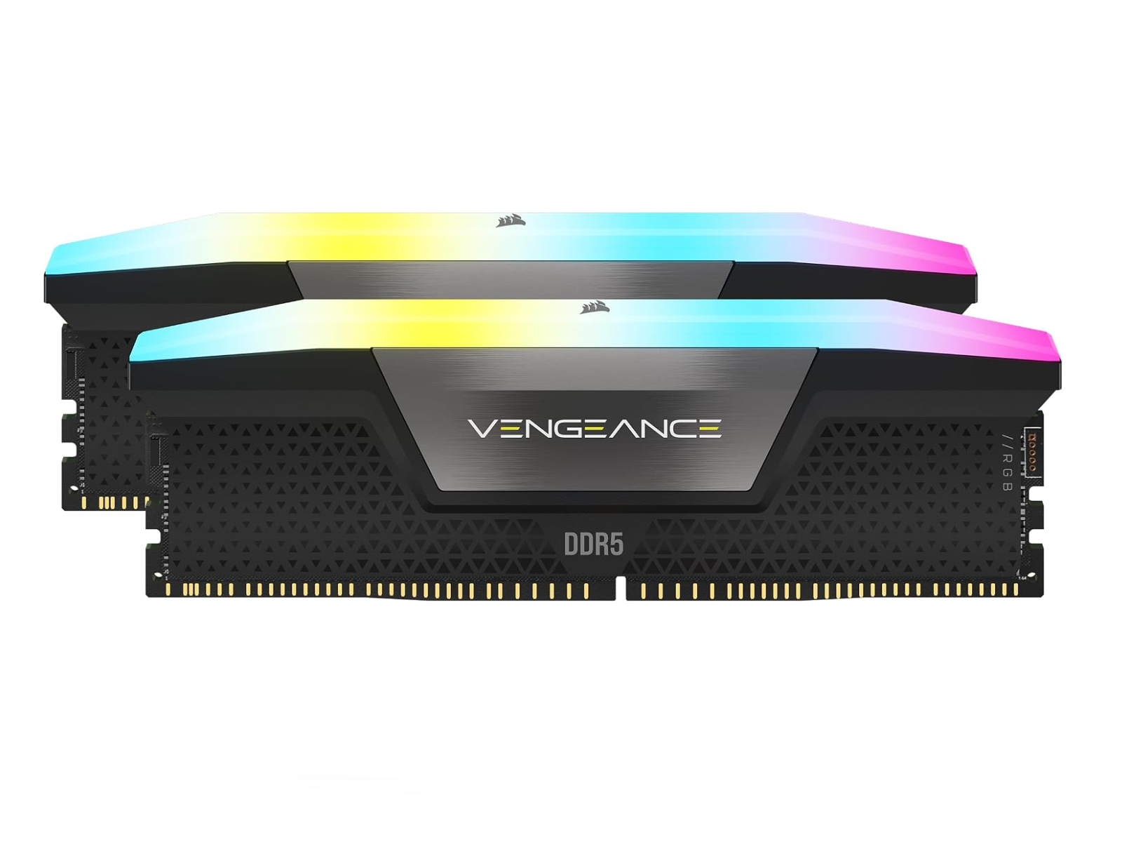 Zwei Corsair Vengeance DDR5 RAM-Riegel mit farbiger RGB-Beleuchtung auf weißem Hintergrund.