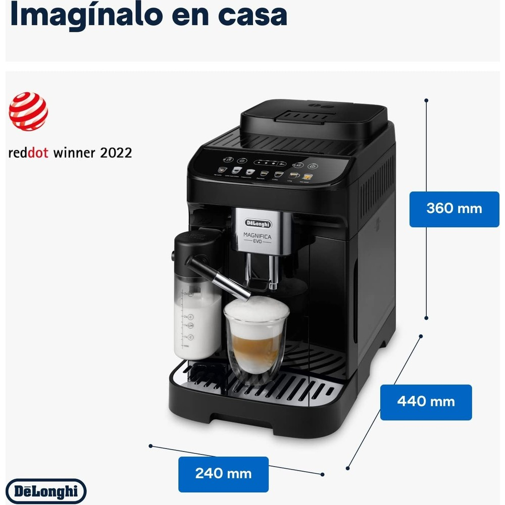 Una macchina da caffè De'Longhi nera con dimensioni 360mm di altezza, 440mm di profondità e 240mm di larghezza, che versa in un bicchiere.