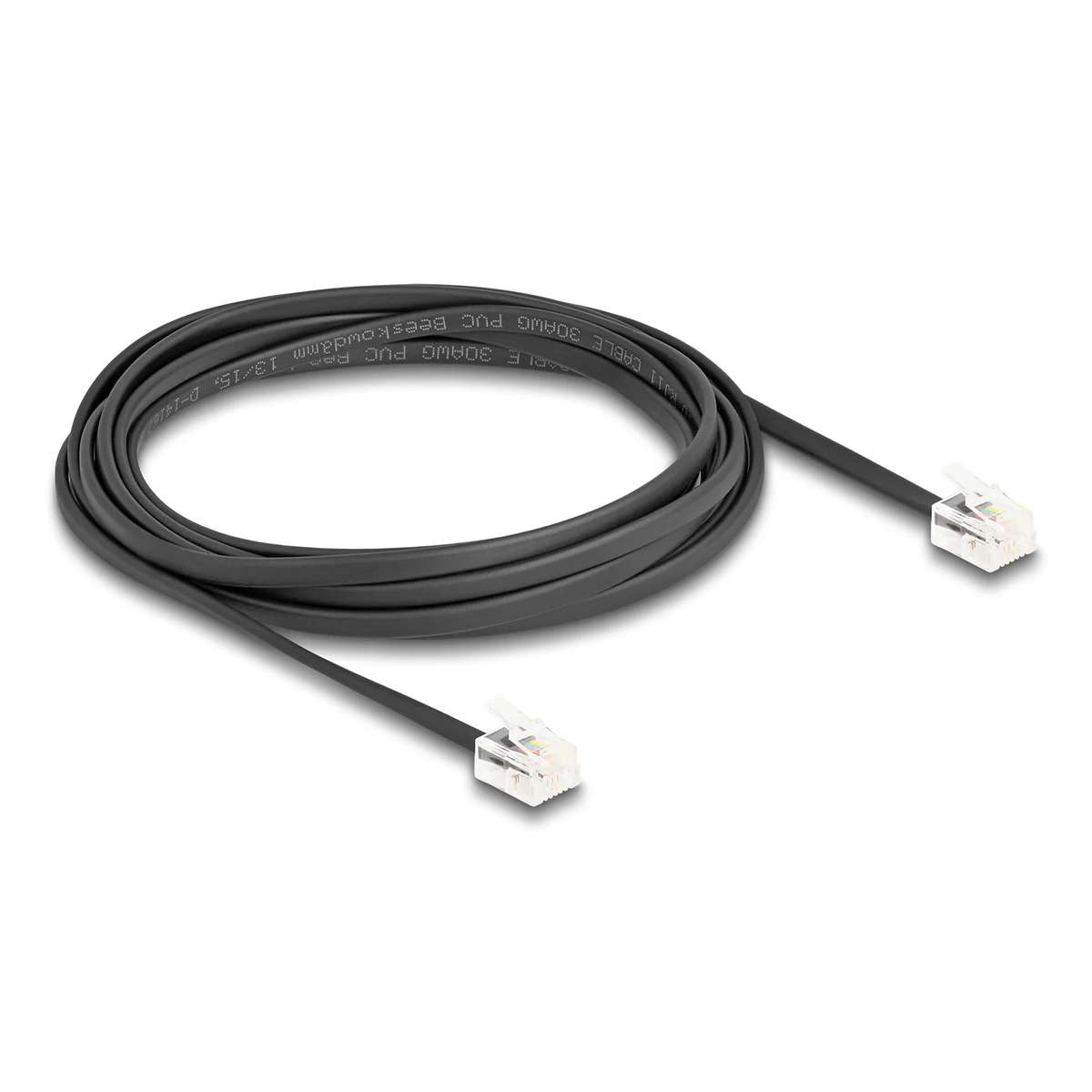 Un cable telefónico negro con conectores RJ11 sobre fondo blanco.