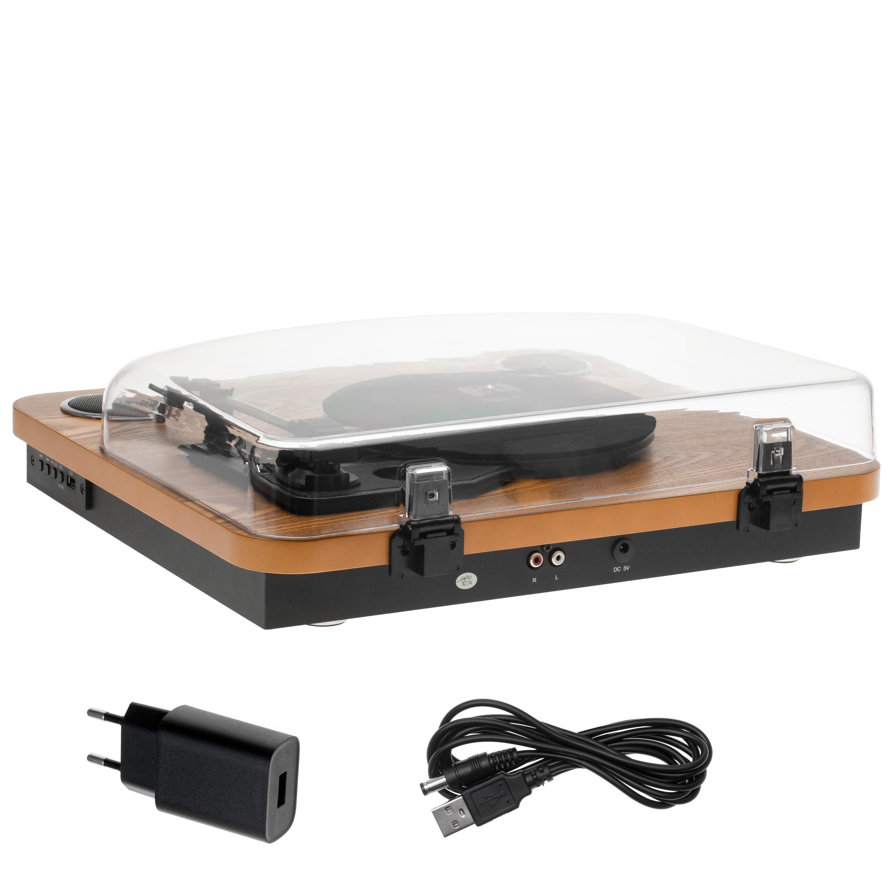 Drewniany gramofon z przezroczystą pokrywą, z czarnym zasilaczem i zwiniętym kablem USB poniżej.