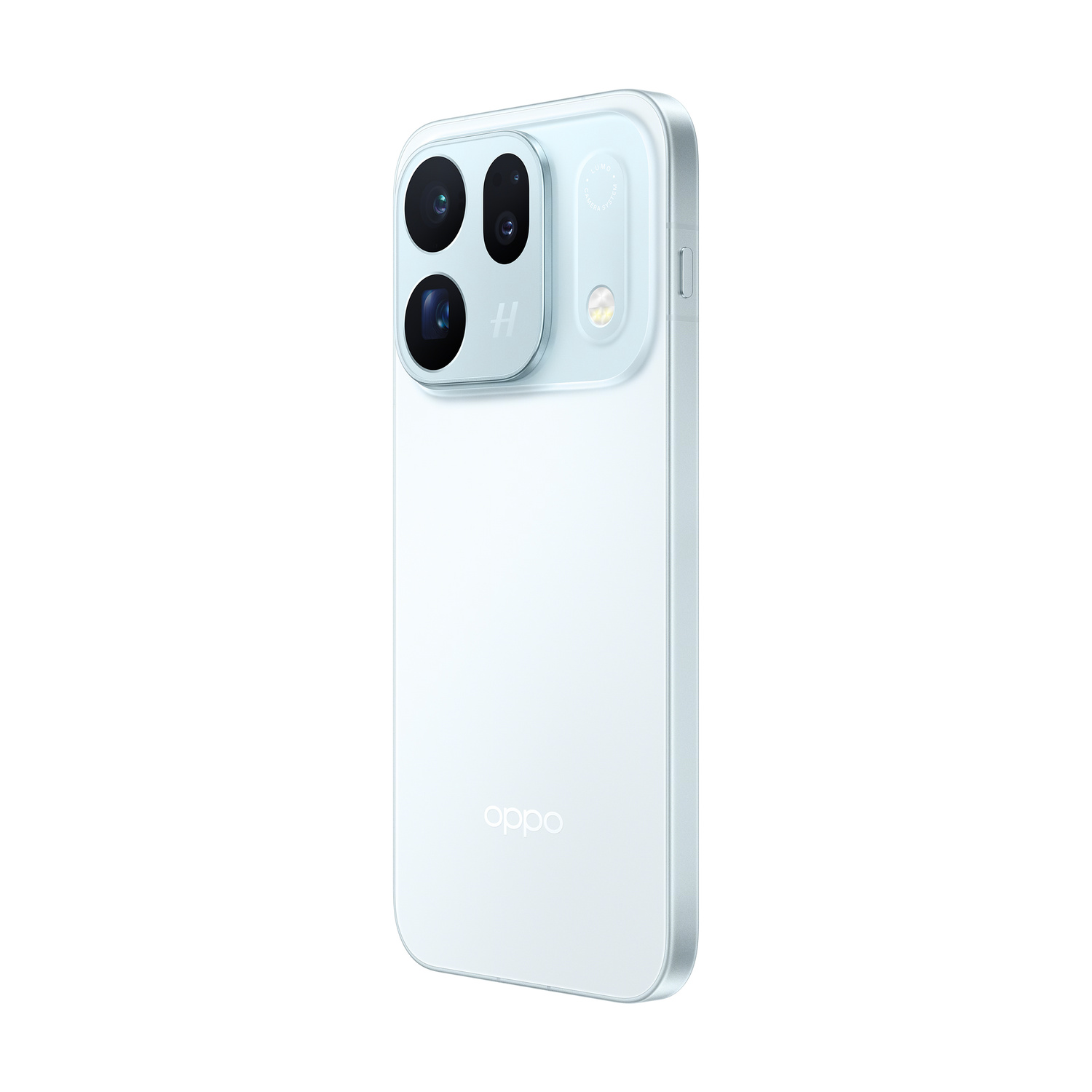 Retro di uno smartphone Oppo azzurro che mostra il modulo tripla fotocamera e il logo su sfondo bianco.