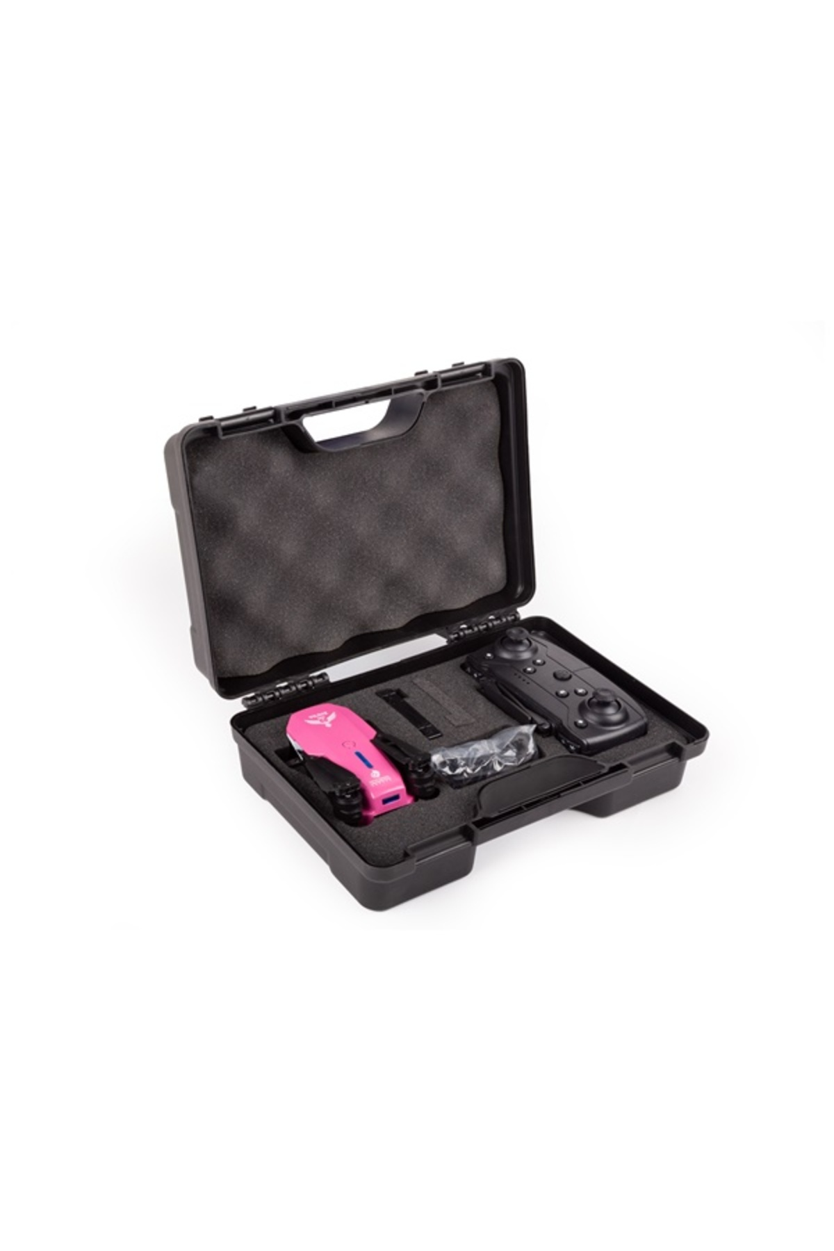 Siyah sert bir çanta, köpük üzerinde pembe bir drone ve siyah bir uzaktan kumanda içerir.