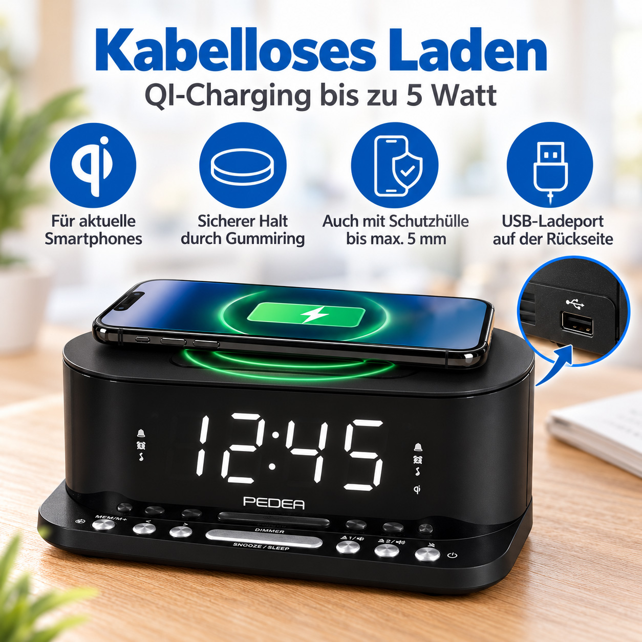 Schwarzer Pedea Wecker mit kabelloser Ladefläche und Smartphone oben drauf.