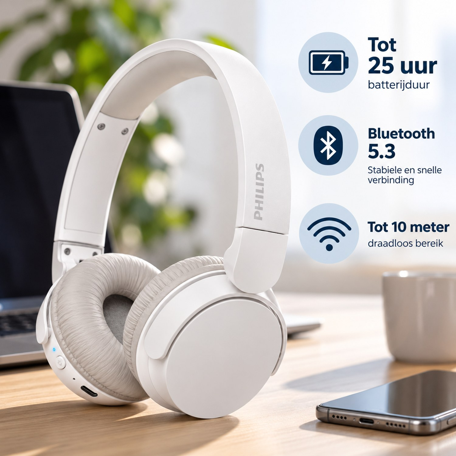 Weißer Philips Kabellos-Kopfhörer auf einem Schreibtisch mit Funktionsicons.