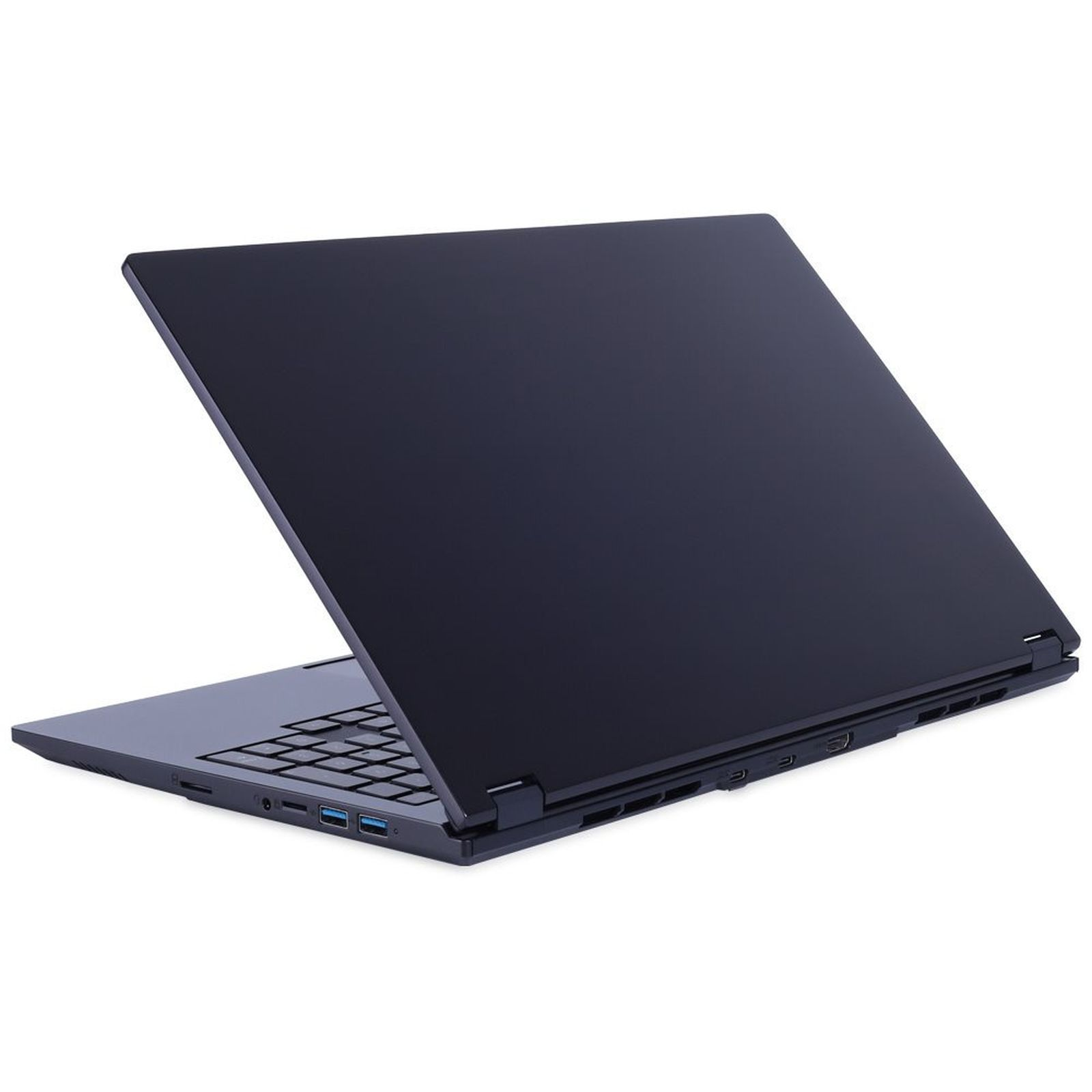 Ein geschlossener schwarzer Laptop auf weißem Hintergrund, seitlich fotografiert.
