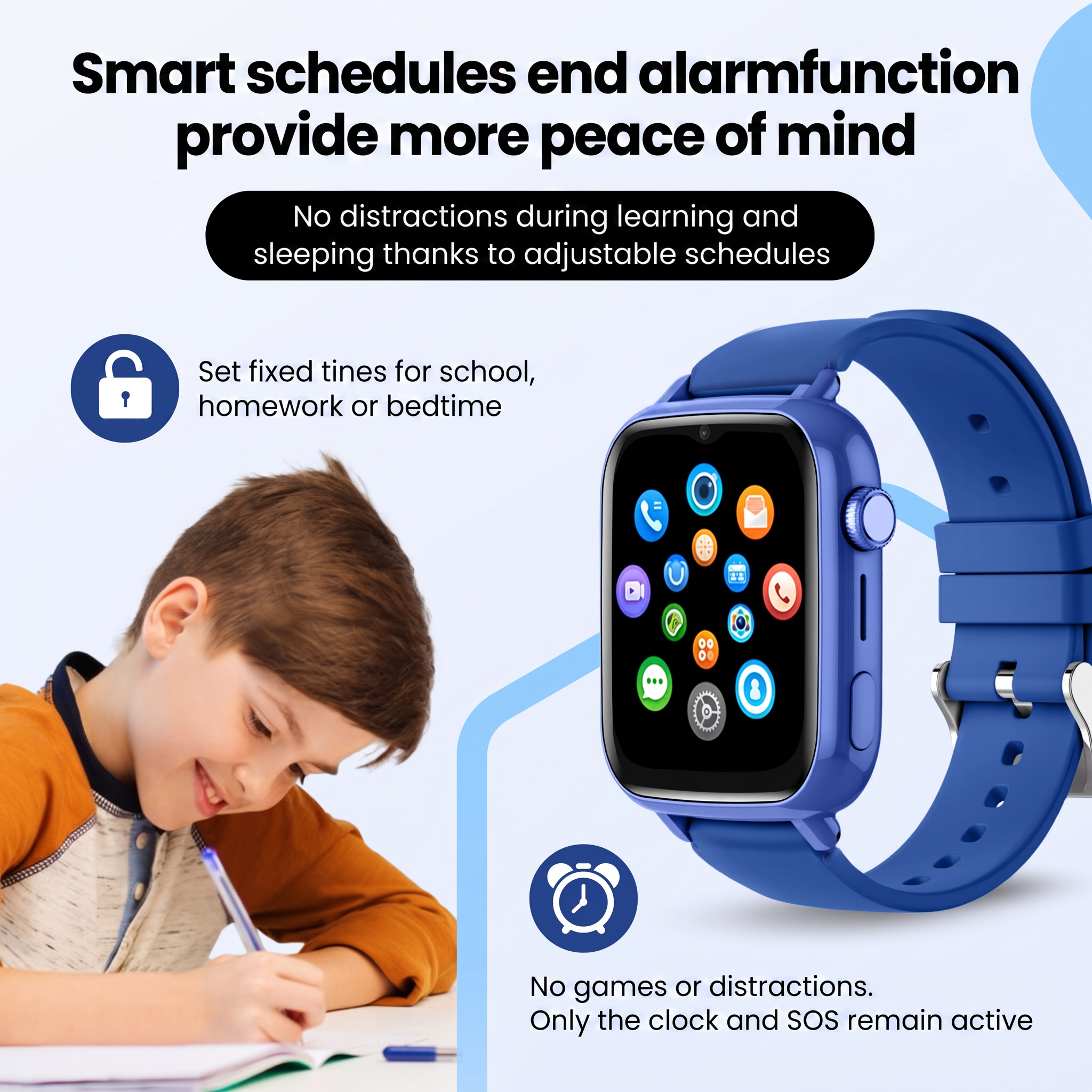 Een lachende jongen schrift in een notitieboek naast een blauwe smartwatch met app-iconen.