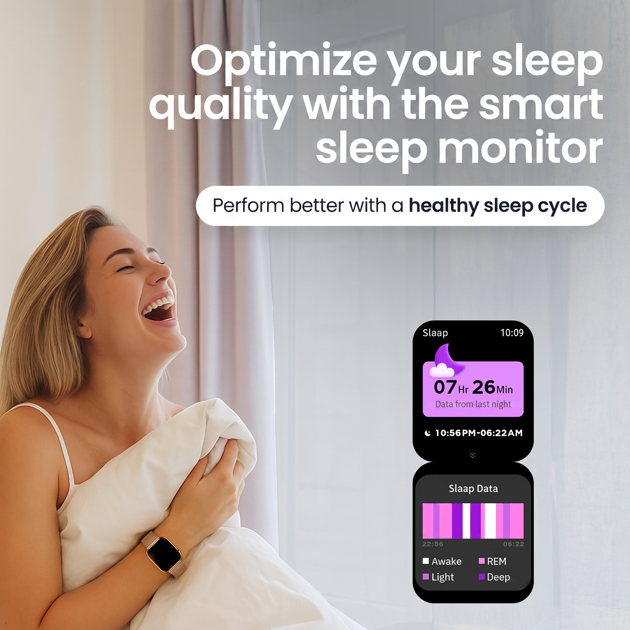 L Lachende vrouw in bed met witte deken en smartwatch met slaapdata rechts.