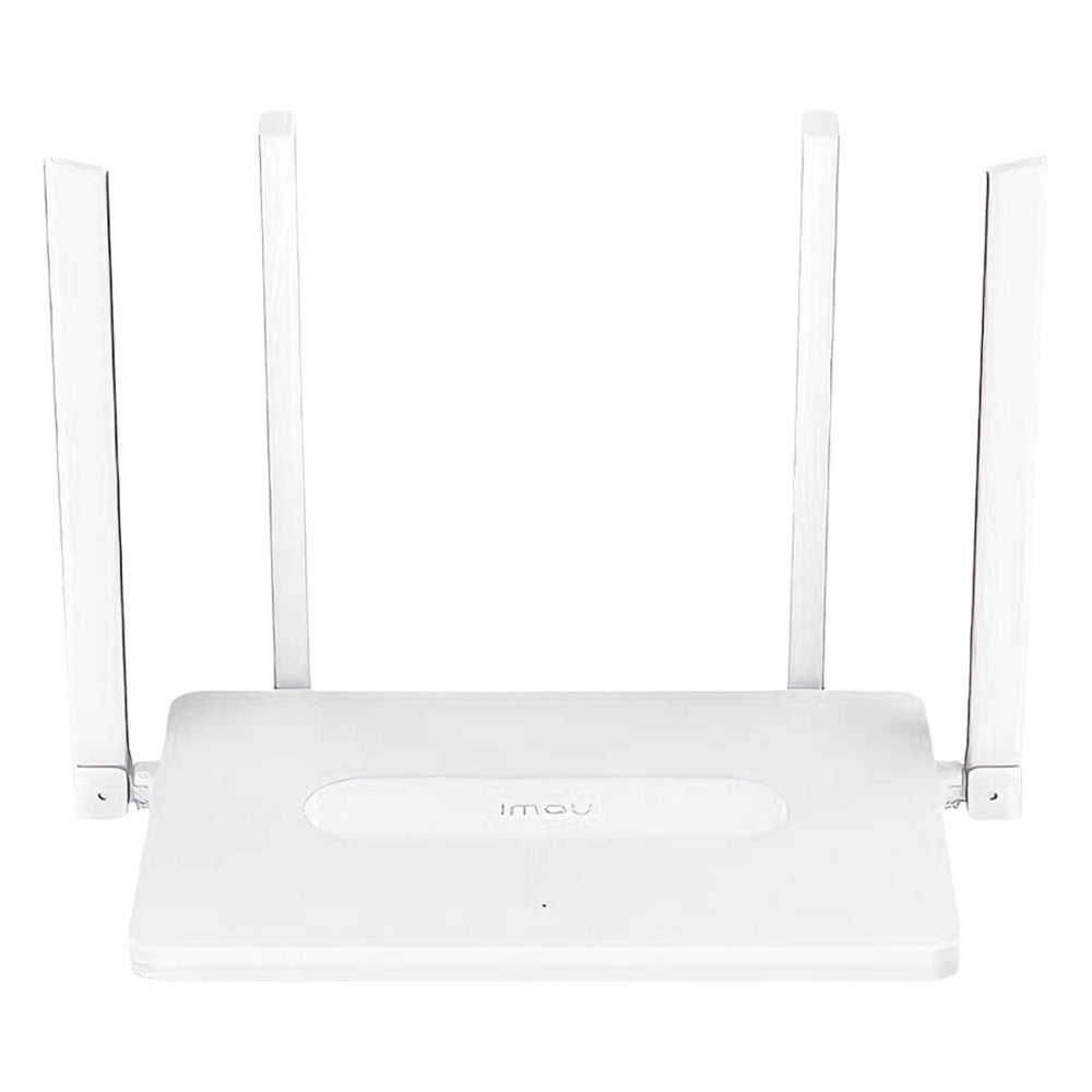 Ein weißer WLAN-Router mit vier senkrechten Antennen auf einer weißen Oberfläche.