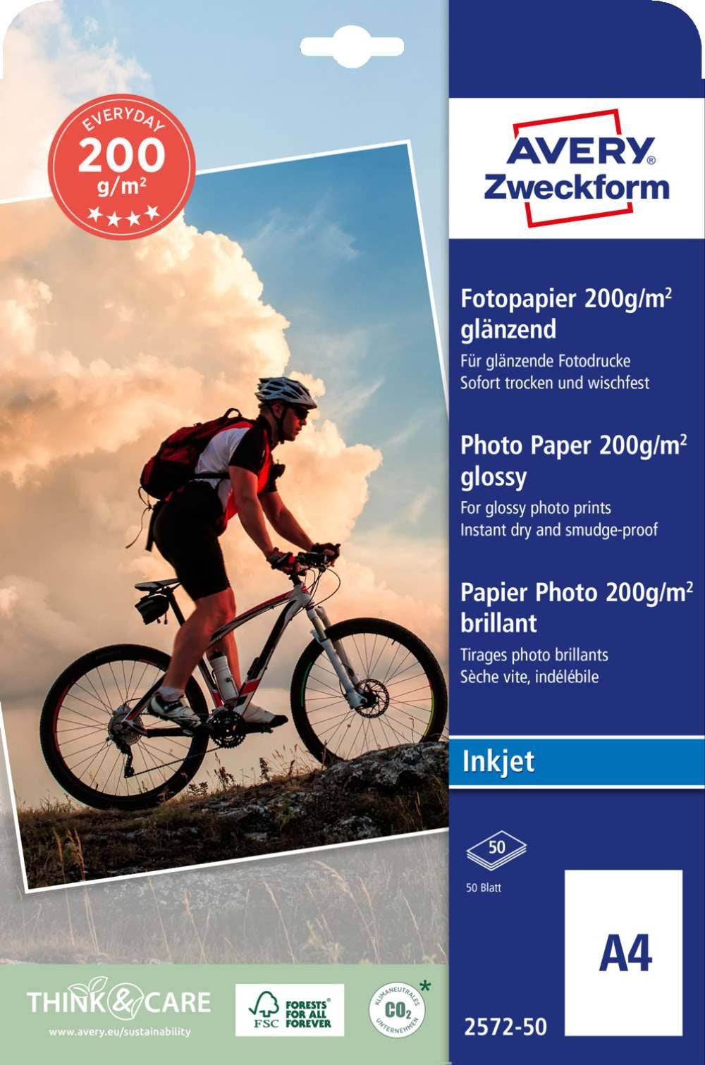 Avery Zweckform Glänzendes Fotopapier mit Radfahrer auf einem Bergpfad unter bewölktem Himmel.