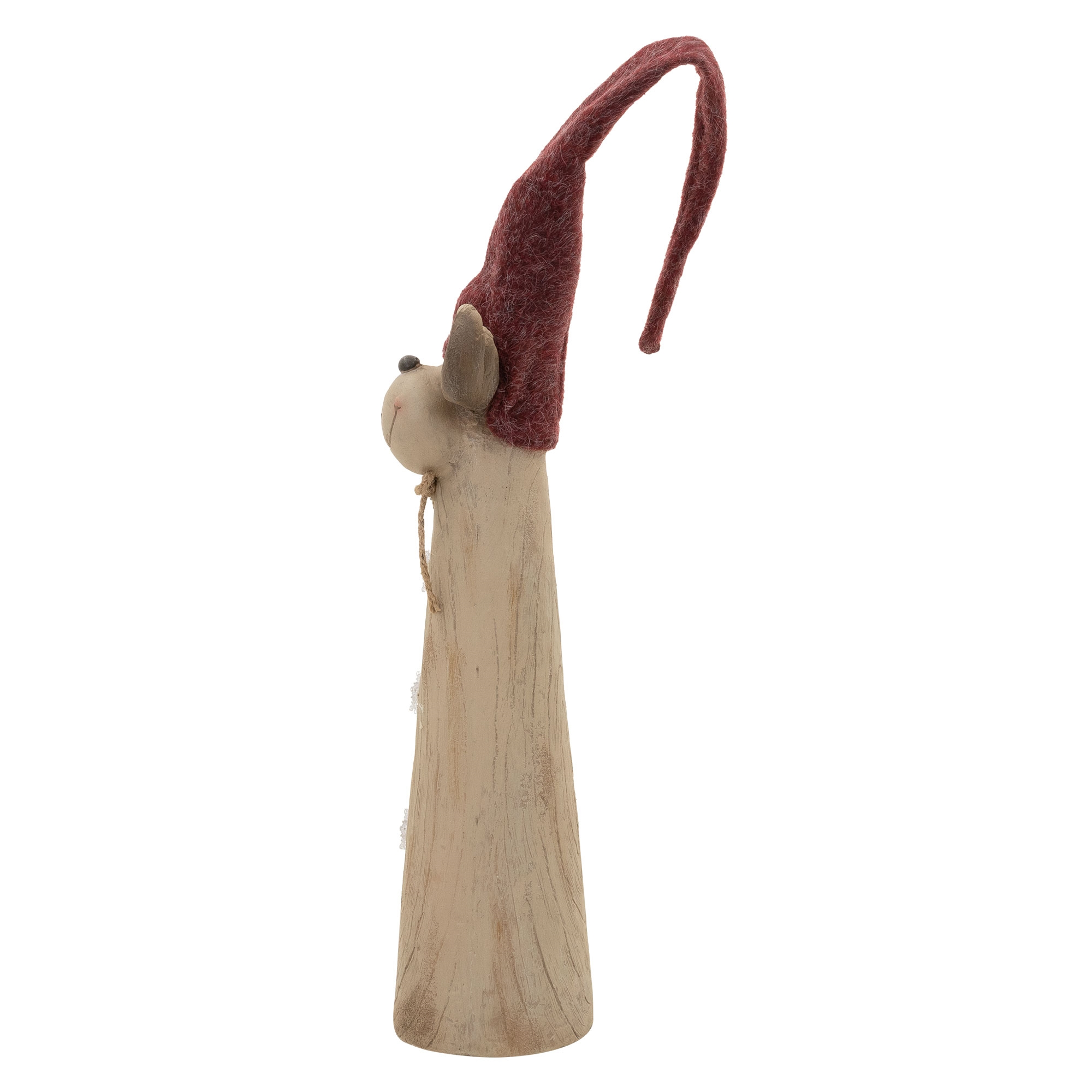 Eine hölzerne Elchfigur mit langem roten Filzhut auf weißem Grund.