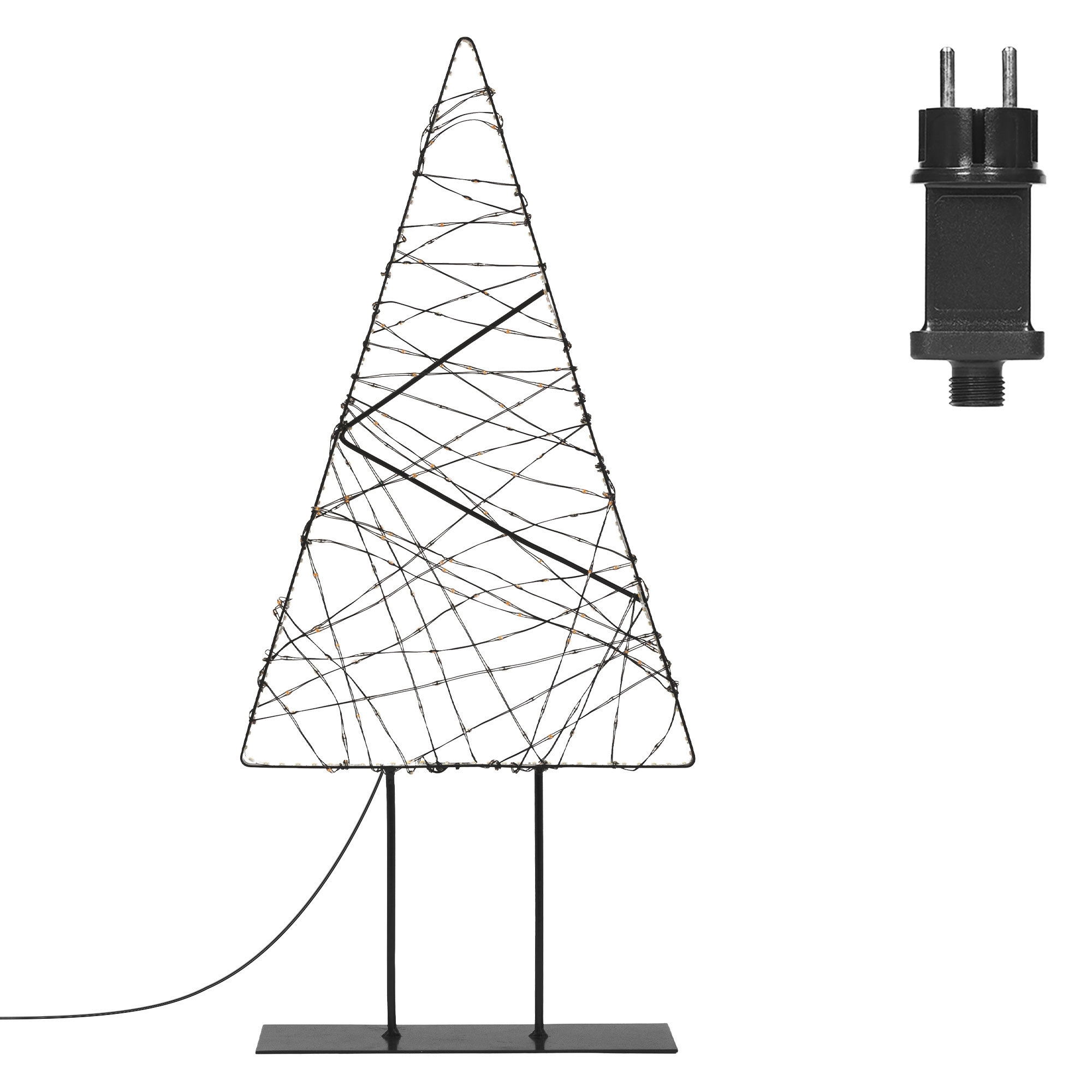 Ein minimalistischer schwarzer Weihnachtsbaum aus Draht mit Lichtern auf einem Ständer, daneben ein schwarzer Stecker.