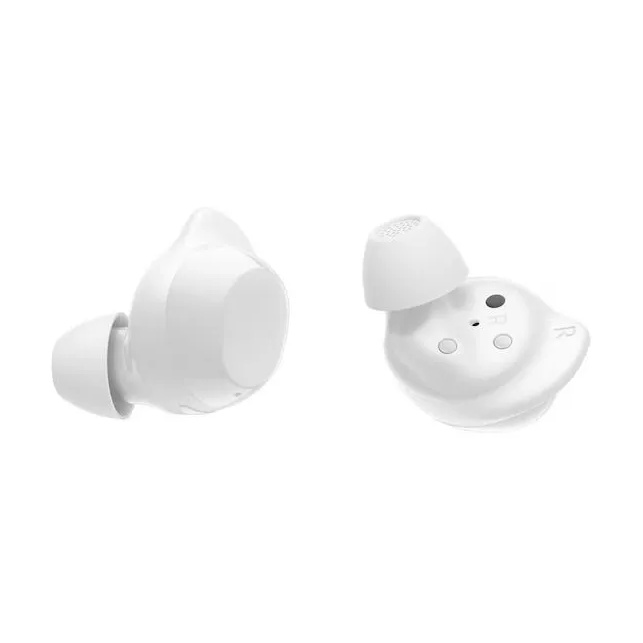 Zwei weiße kabellose In-Ear-Kopfhörer vor weißem Hintergrund.