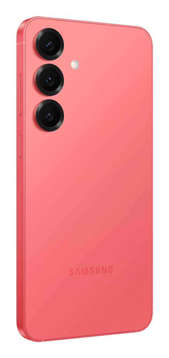 Dos d'un smartphone Samsung rose avec trois caméras alignées verticalement et un flash LED sur fond blanc.
