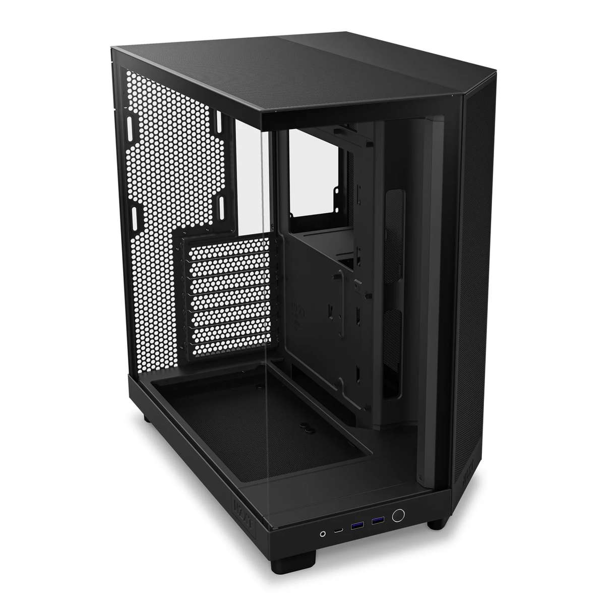 Un boîtier de PC noir avec panneau avant en verre, parois en mesh et ports frontaux.