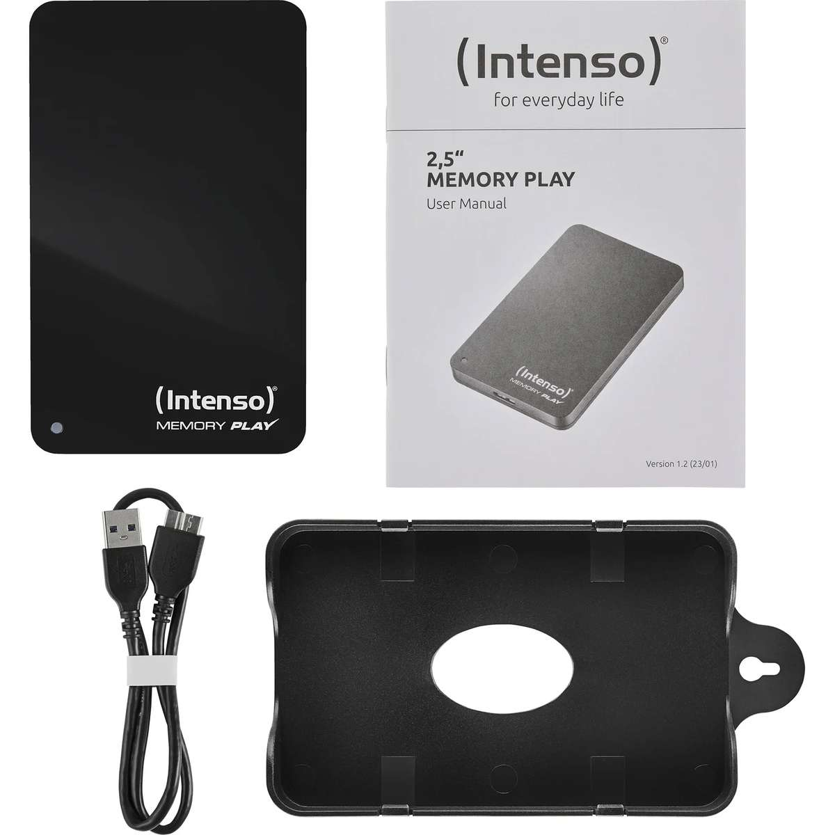 Disco duro Intenso Memory Play, manual de usuario, cable USB y funda protectora negra sobre fondo blanco.