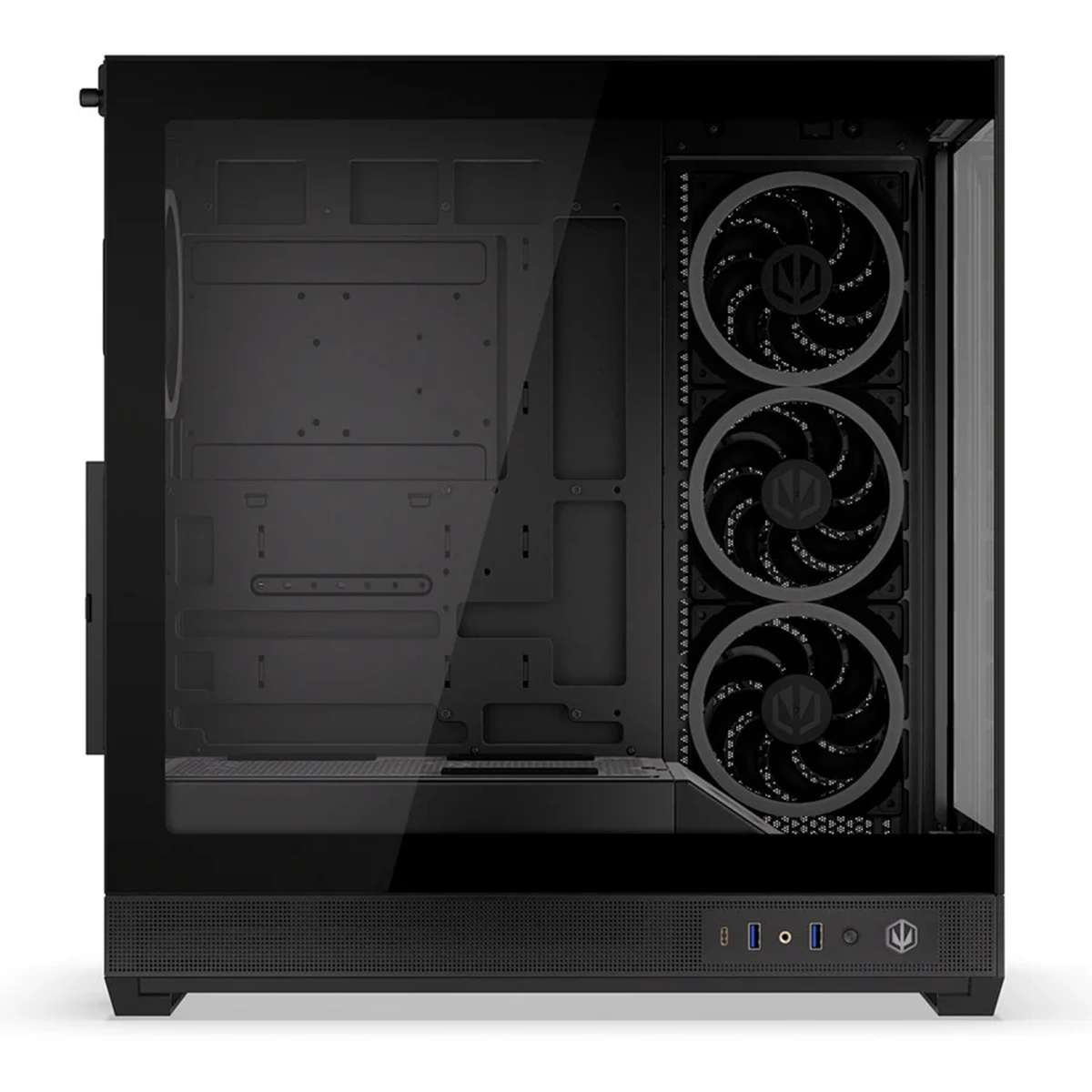 Schwarzes PC-Gehäuse mit Glasseite und drei montierten Lüftern.