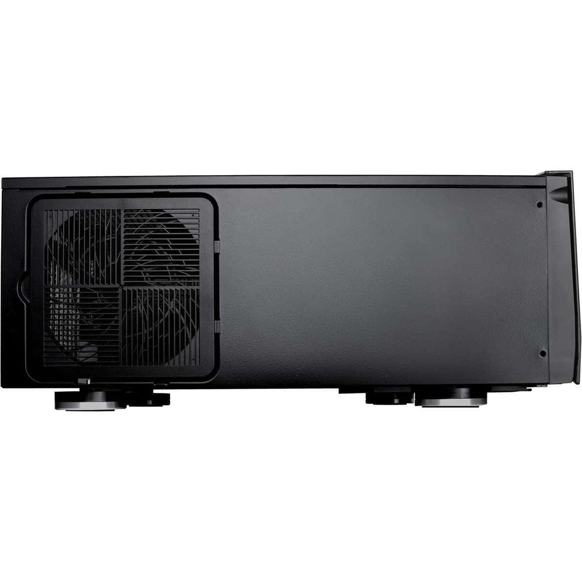 Dessous d'un projecteur noir avec une grande grille de ventilation à gauche et deux pieds ronds.