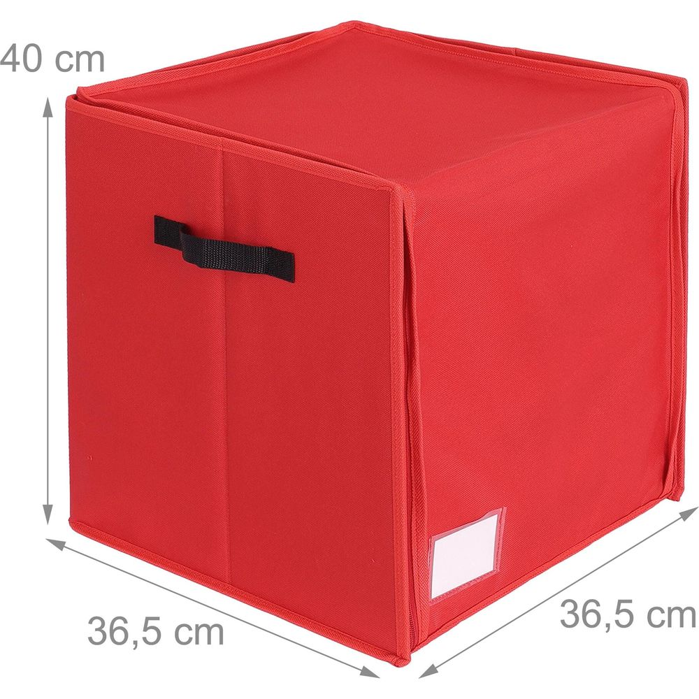 Rote quadratische Aufbewahrungsbox mit Maßen: 40 cm Höhe, 36,5 cm Breite und Tiefe, mit schwarzem Griff und Etikett.