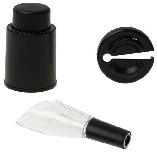 Pompa per vino nera, tagliacapsule e versatore trasparente su fondo bianco.