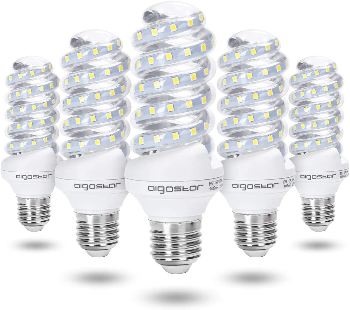 Cinque lampadine a risparmio energetico LED bianche a spirale sono in fila.
