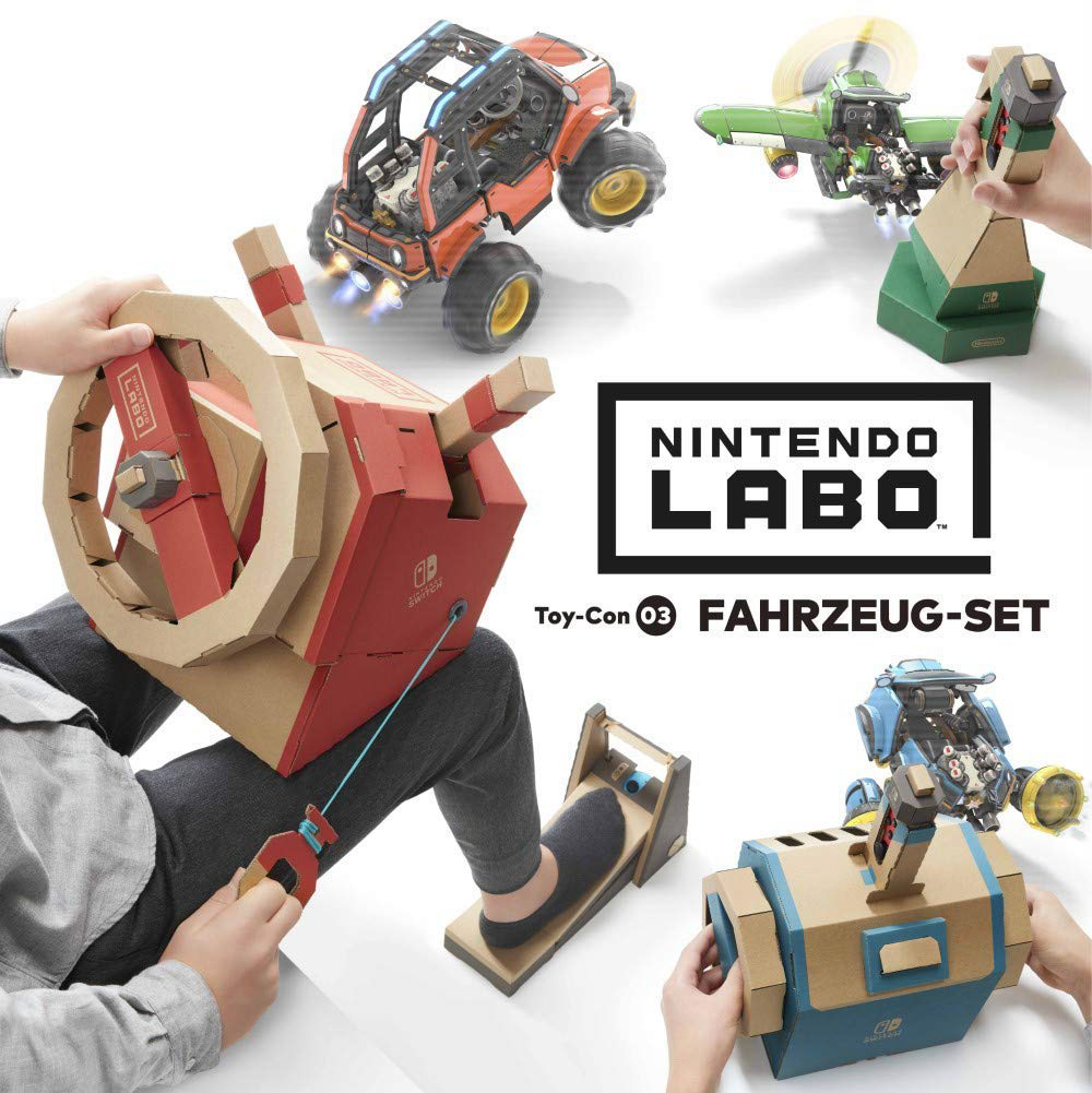 Mehrere Nintendo Labo Kartonkreationen: Auto, Flugzeug, Lenkrad und Steuerungen.