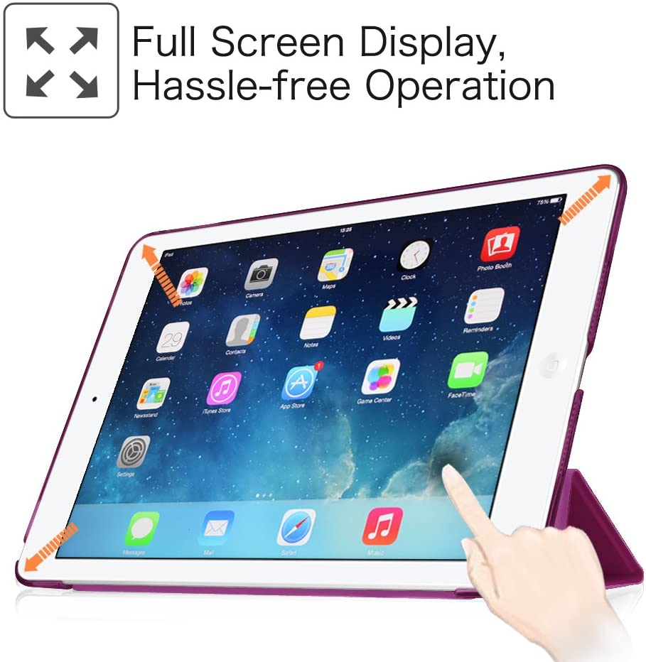 Tablet mit lila Hülle. Hand berührt den Bildschirm. Pfeile zeigen Vollbildanzeige an.