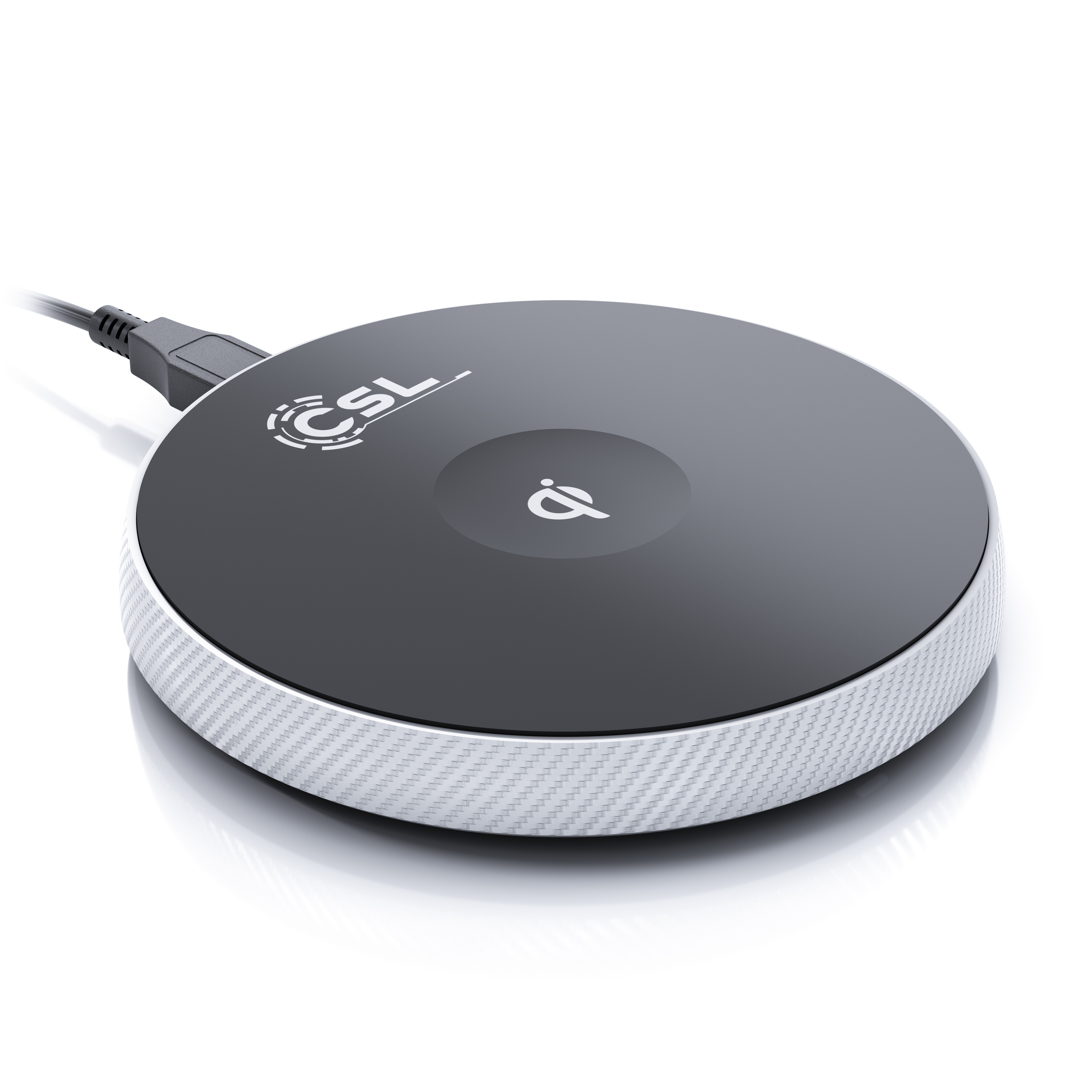 Ein schwarzes und silbernes kabelloses Ladepad mit USB-Kabel und weißem Hintergrund.