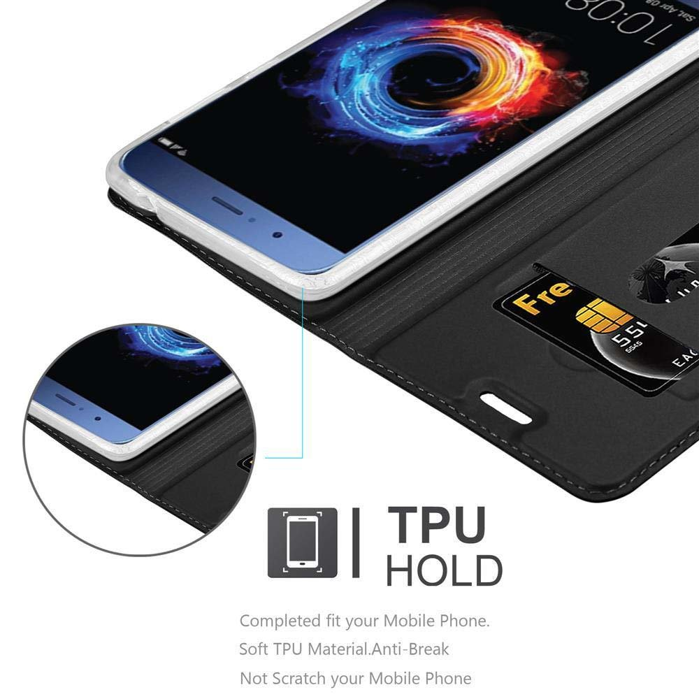 Nahaufnahme einer Handyhülle mit Telefon. Eine Kreditkarte ist sichtbar. Das Telefon zeigt einen bunten Bildschirm.
