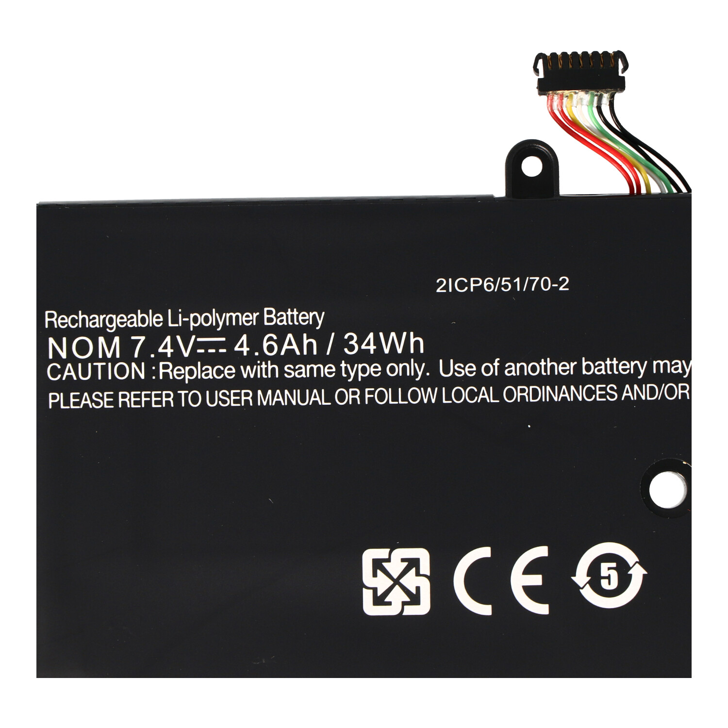 Schwarze, wiederaufladbare Li-Polymer-Batterie mit Text und Kabeln oben. Auf weißem Hintergrund.
