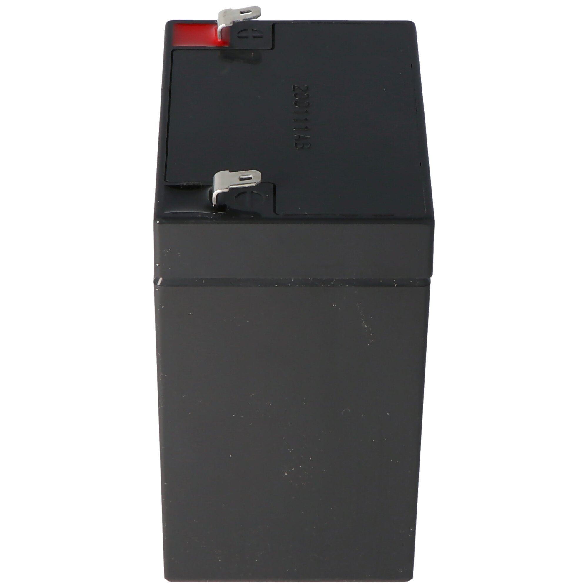 Zwarte rechthoekige batterij met aansluitingen aan de bovenkant op een witte achtergrond.
