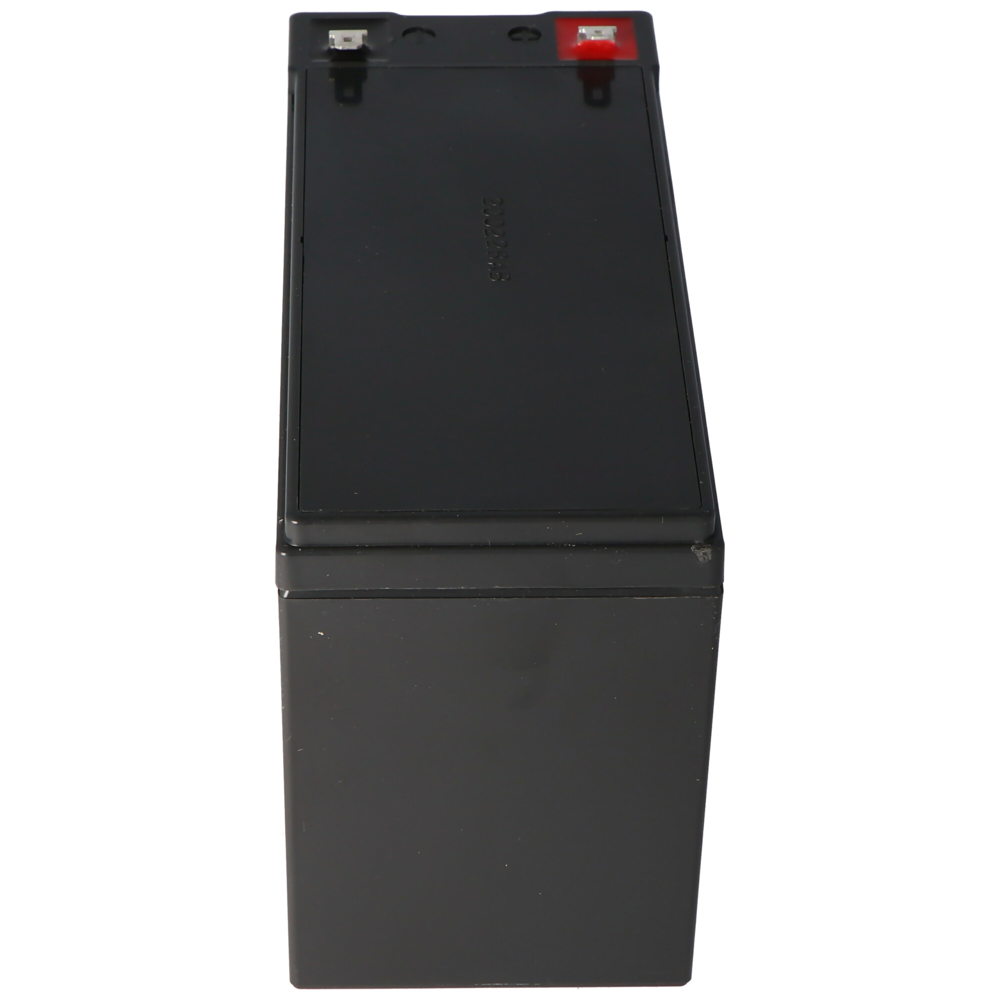 Schwarze rechteckige Batterie mit zwei roten Anschlüssen oben.