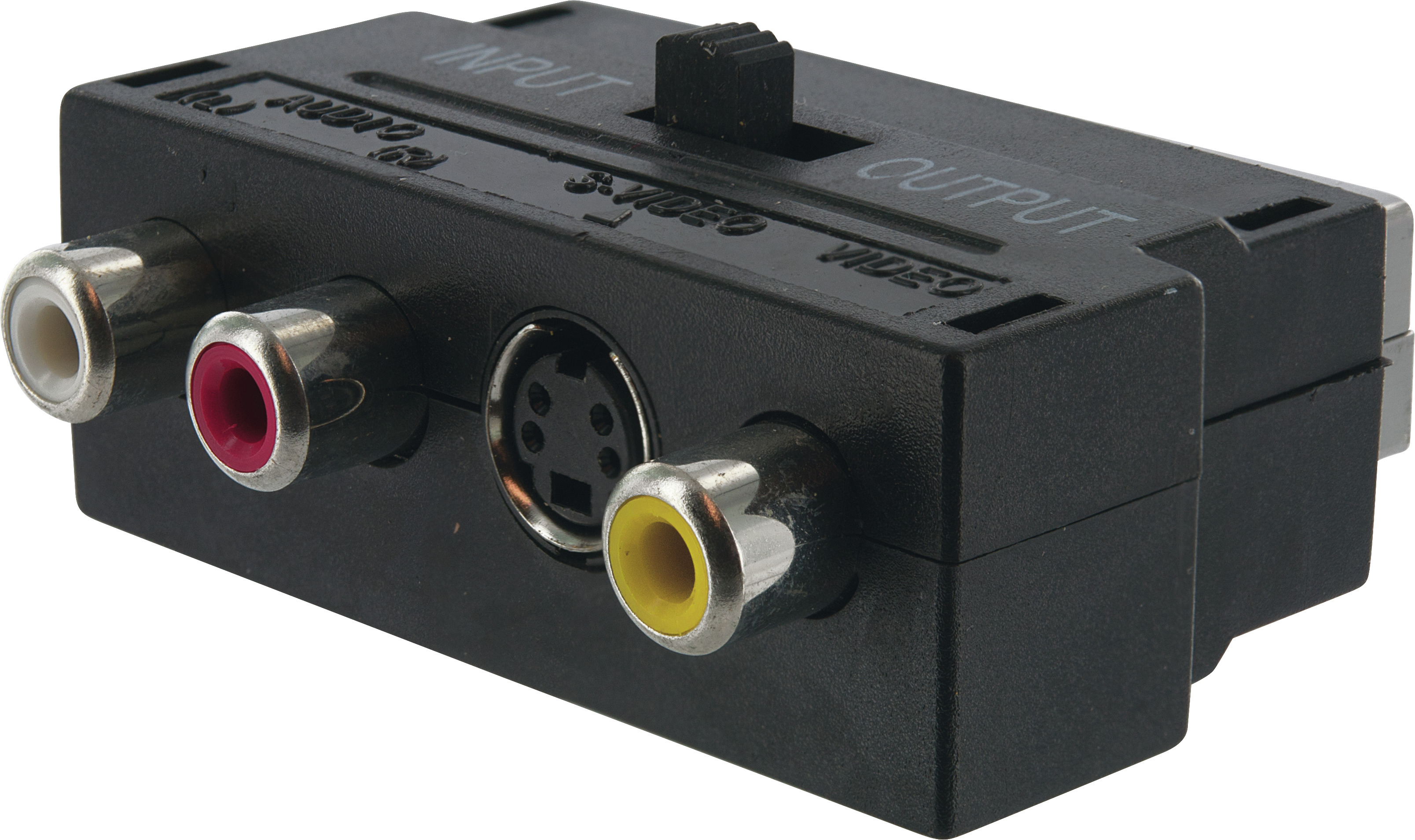 Schwarzer SCART-zu-RCA-Adapter mit Eingangs- und Ausgangsanschlüssen. Oben befindet sich ein Schalter. Weißer Hintergrund.