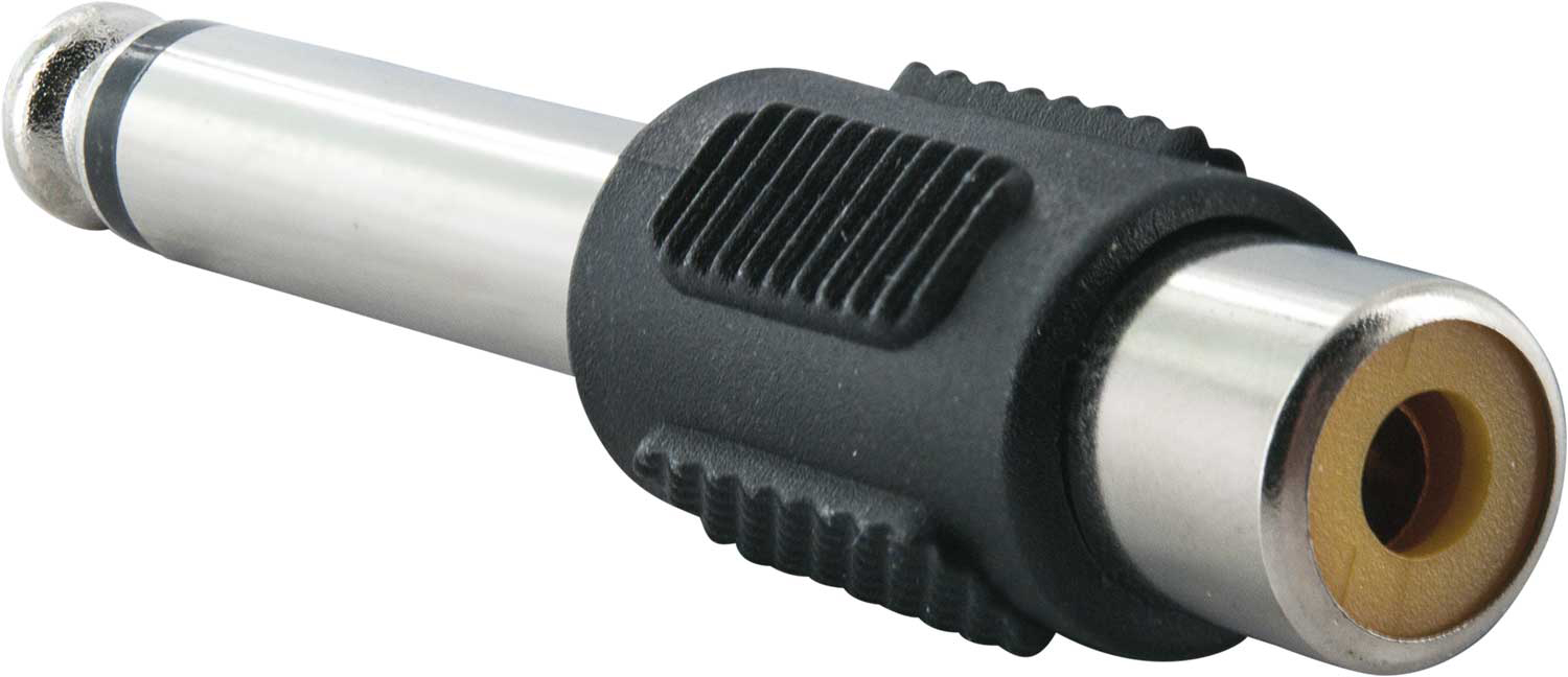 Audio-Adapter. Ein silberner Stecker zu einer schwarzen Buchse. Es ist ein 3,5-mm-zu-Cinch-Adapter.