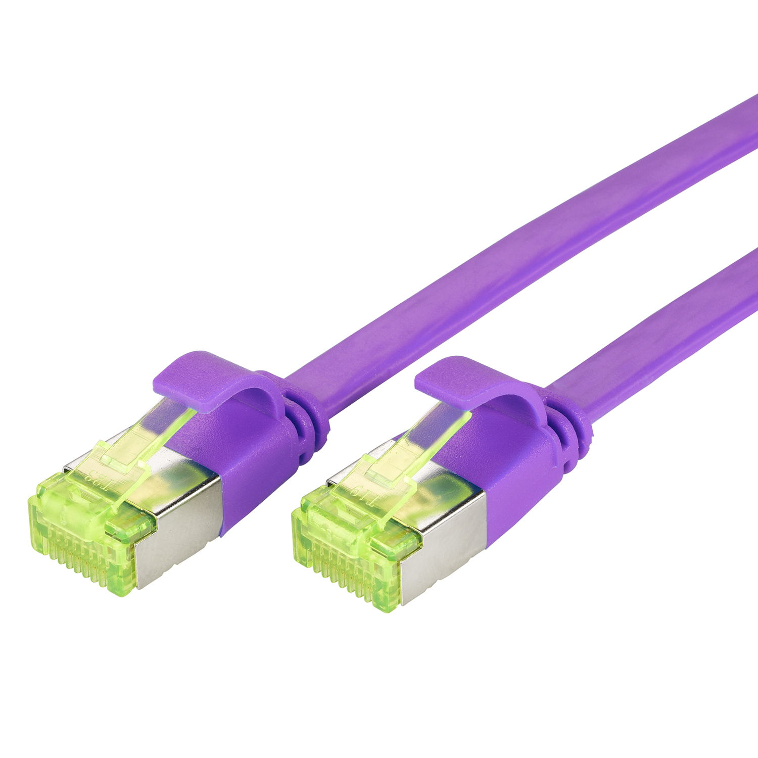 Zwei lila Ethernet-Kabel, Nahaufnahme, weißer Hintergrund.