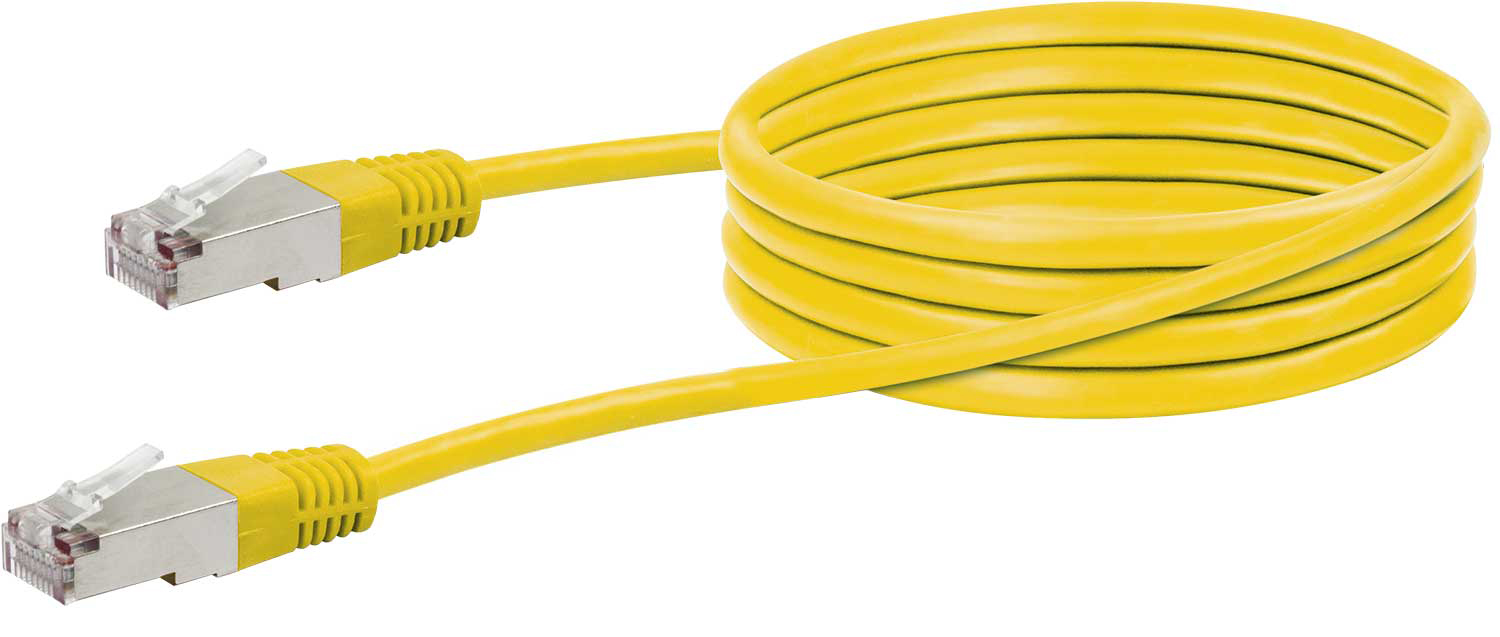 Gelbes Ethernet-Kabel mit Steckern an beiden Enden, in einer Schleife gerollt.
