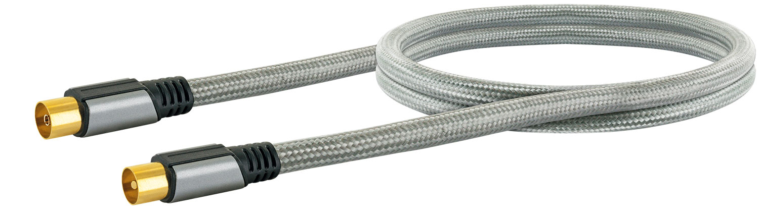 Graues und silbernes Kabel mit Steckern an jedem Ende, vor weißem Hintergrund.