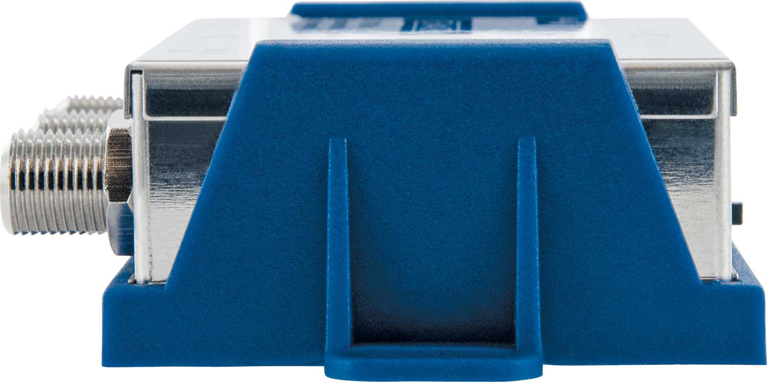 Ein silbernes und blaues elektronisches Gerät mit Anschlüssen. Das Gerät hat ein blaues Gehäuse.