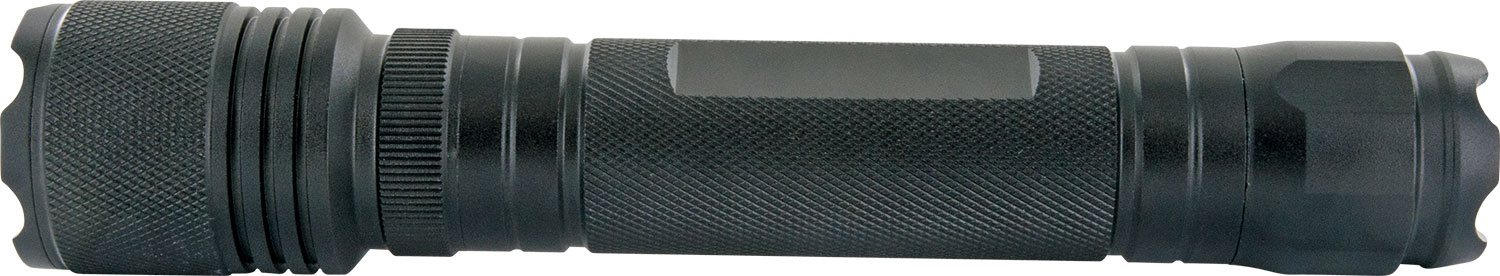 Czarna latarka z teksturowanym uchwytem, soczewką na końcu i przełącznikiem z boku.