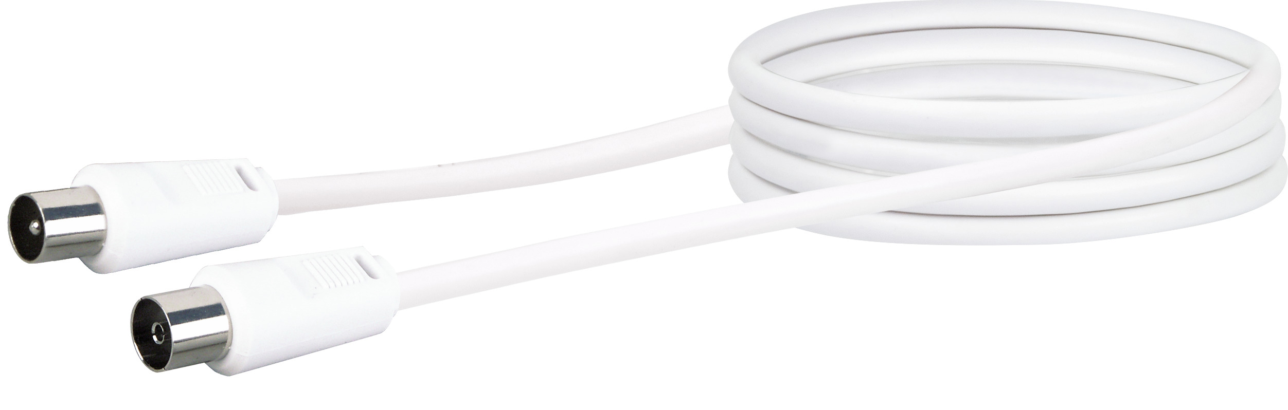Weißes Koaxialkabel mit zwei Steckern. Das Kabel ist aufgerollt, auf weißem Grund.