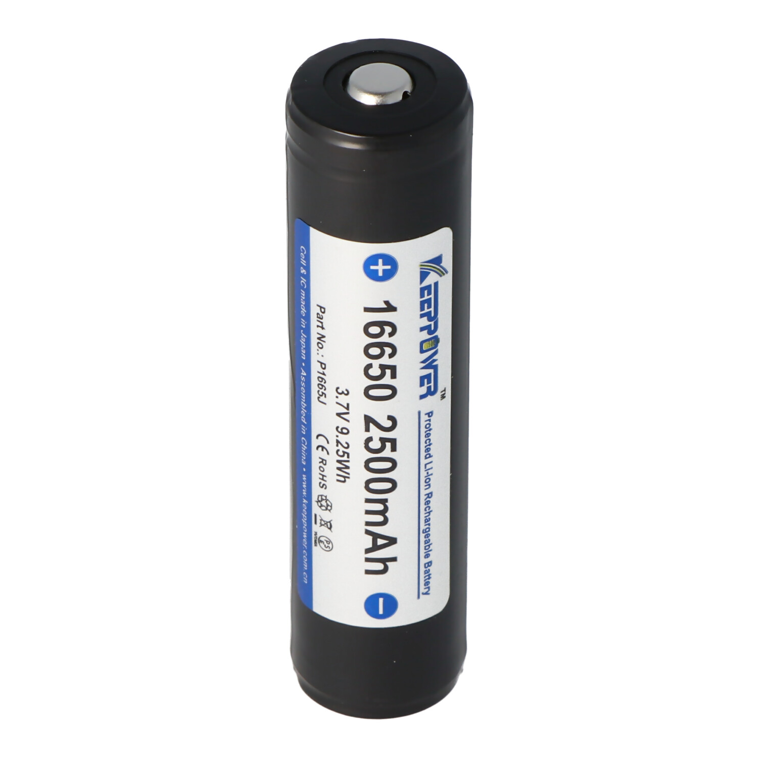 Schwarze zylindrische Batterie mit Text. Metallische Oberseite. Blaues und weißes Etikett.