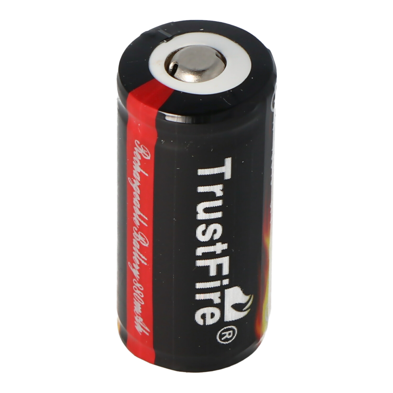 Zwarte en rode TrustFire batterij met witte tekst op een witte achtergrond.
