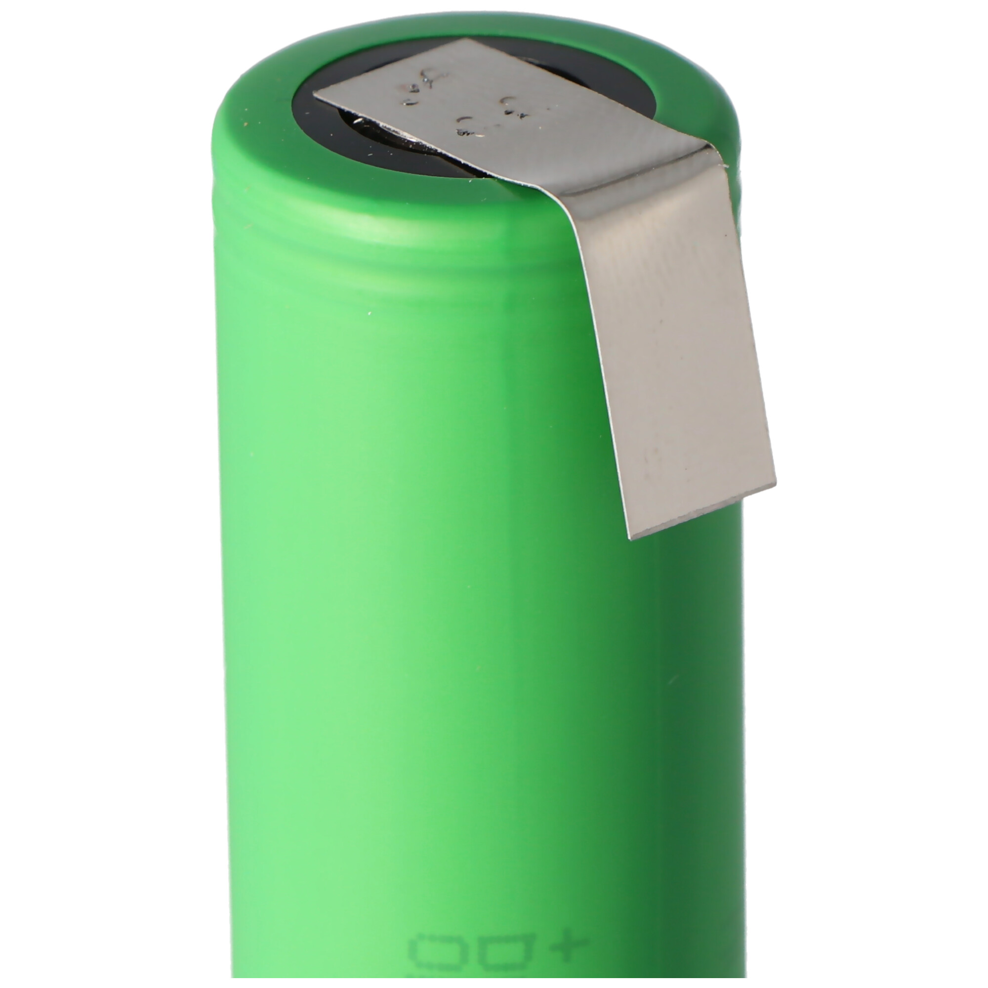 Grüne Batterie mit Metalllasche oben.