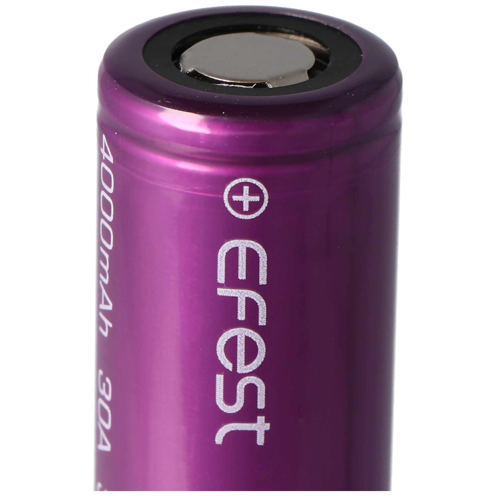 Eine lila Batterie mit weißem Text und einem Pluszeichen. Die Batterie ist auf weißem Hintergrund.