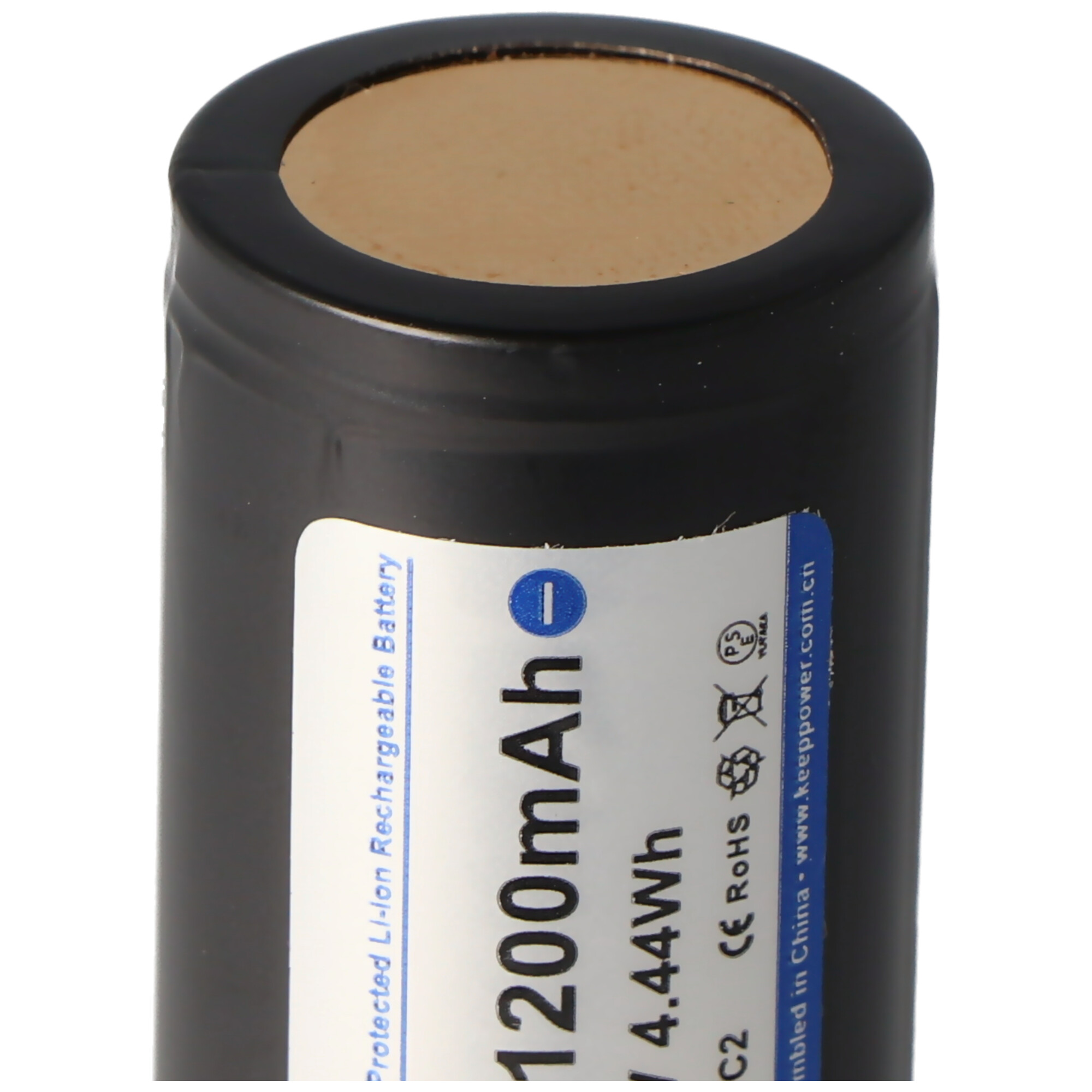 Zwarte oplaadbare batterij met een gouden bovenkant. Label toont specificaties.