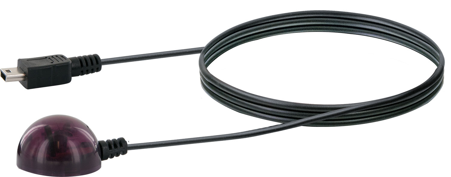 Schwarzes IR-Empfängerkabel. Ein Ende hat einen USB-Anschluss, das andere eine Kuppel.